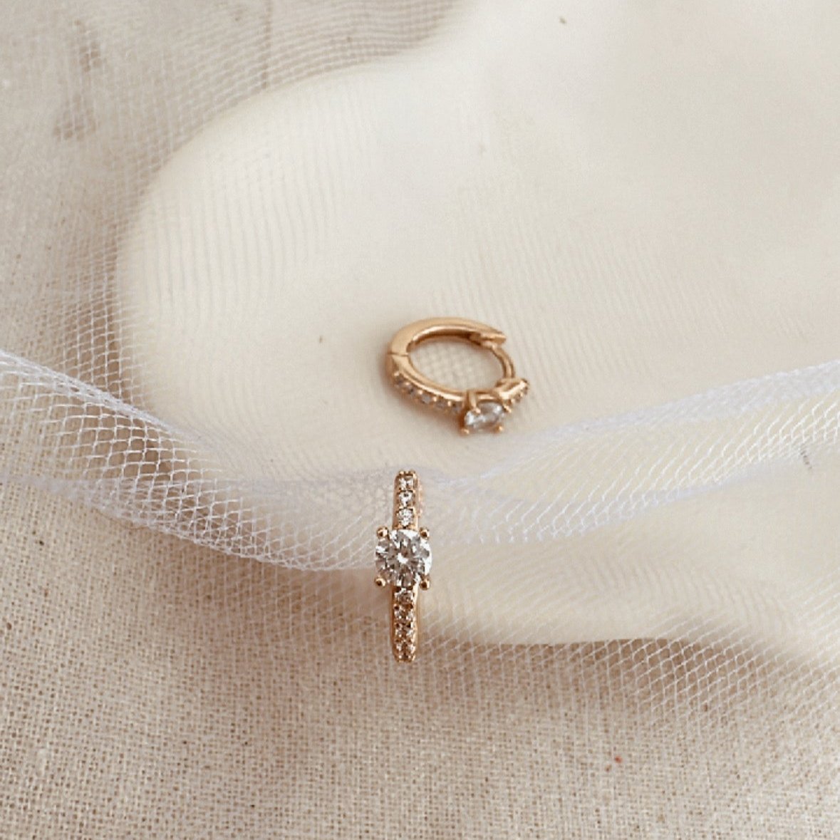 oe129 Caravanas aro oro rosa 18k y circonias