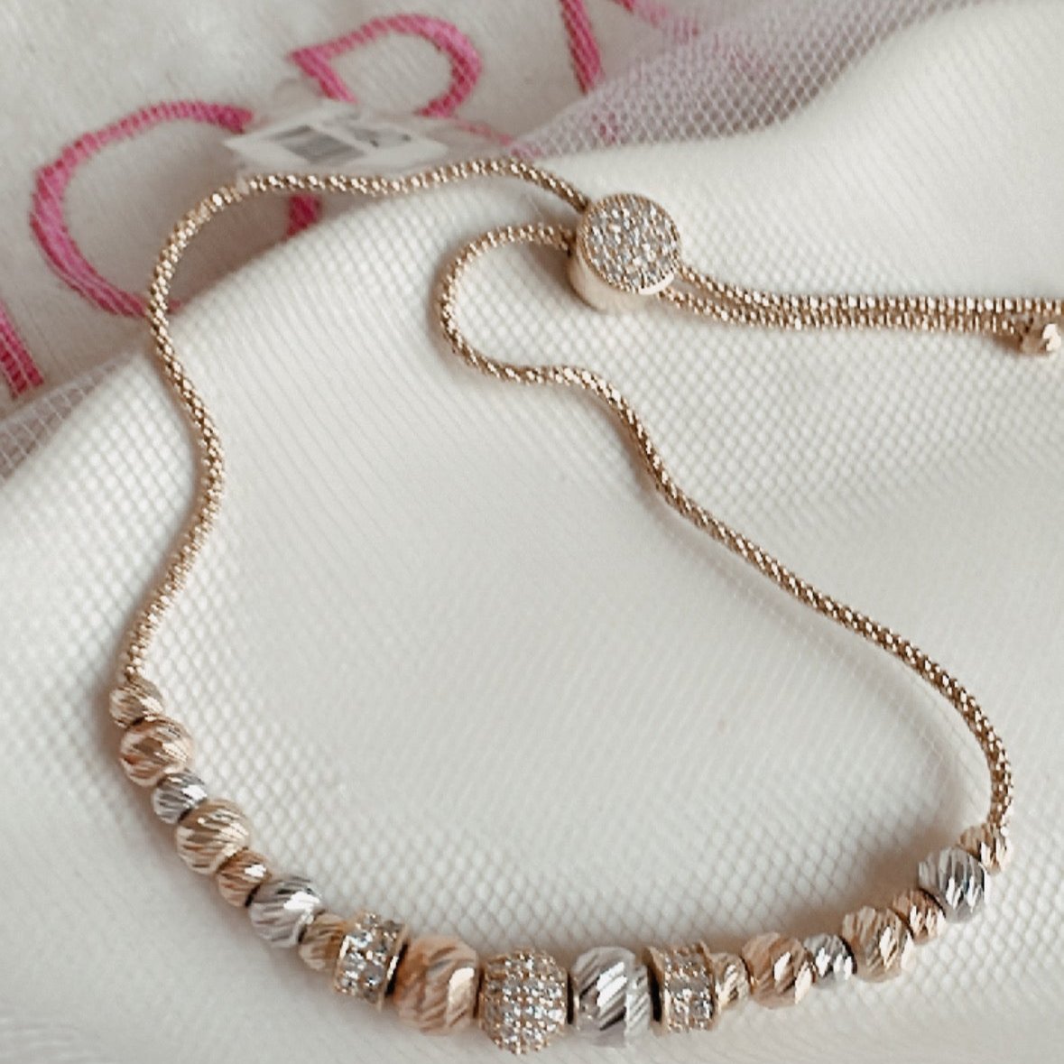 ob116 Pulsera oro 18k: ajustable con dijes