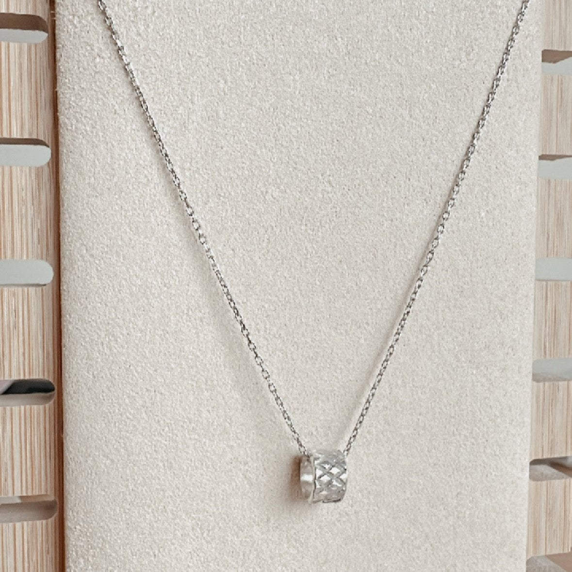 Cadena con dije tubo plata 925