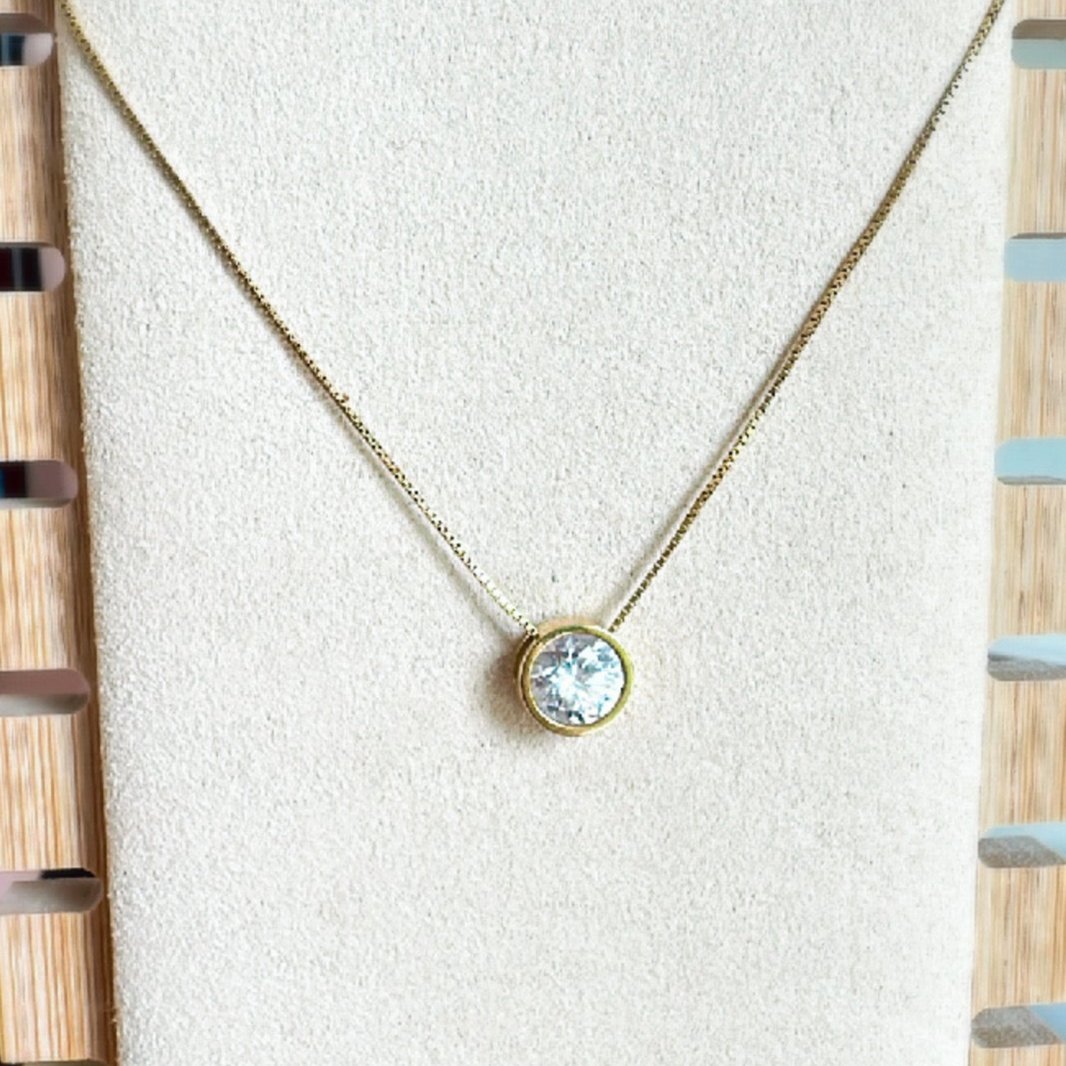 Cadena y dije punto luz XL - oro 18k