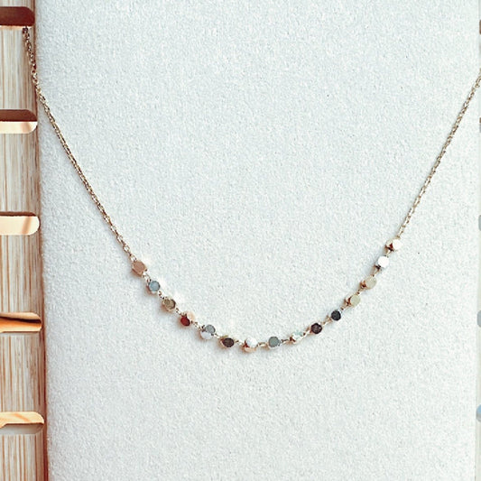 os108 Cadena oro18k con cubitos combinados