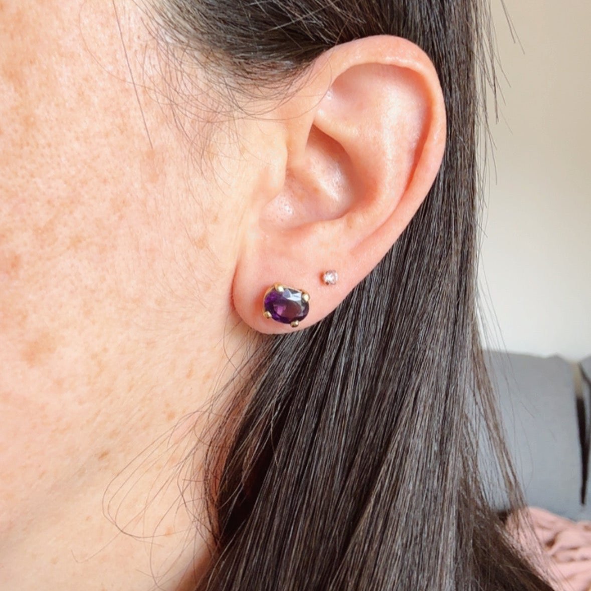 Caravanas tornillo oro 18K con amatistas