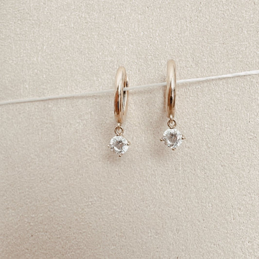 Caravanas aro oro 18k con circonia de 4mm